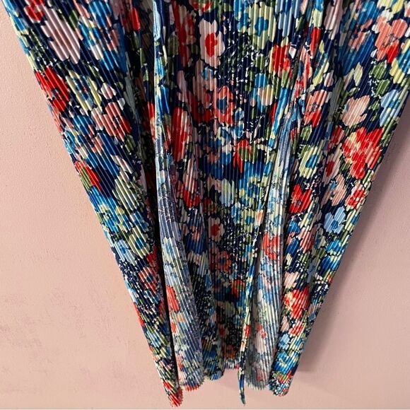 WAYF Blue Floral Pleated Maxi Skirt Size XS EUC - Picture 3 of 14